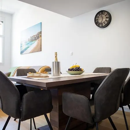 Apartment-krzelj-suite 公寓
